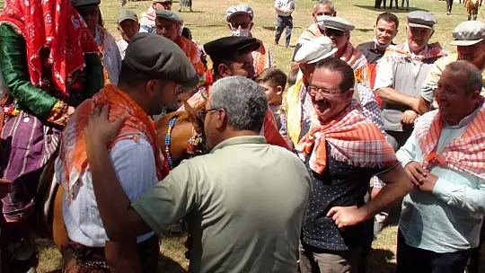 YÖRÜK ŞENLİĞİNE YOĞUN KATILIM