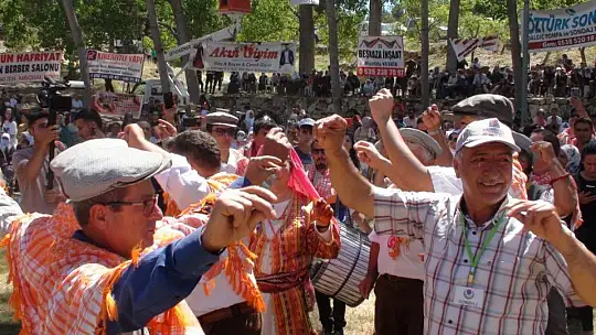 YÖRÜK ŞENLİĞİNE YOĞUN KATILIM