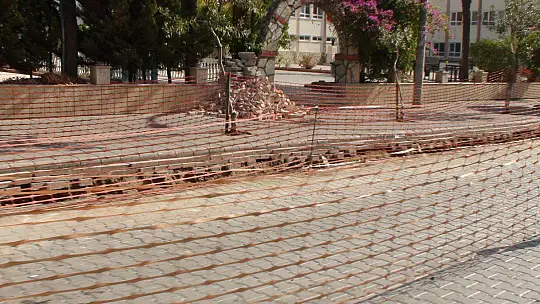 GAFFAR OKKAN CADDESİNDE ÇALIŞMALAR DEVAM EDİYOR