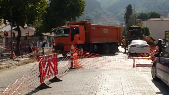 GAFFAR OKKAN CADDESİNDE ÇALIŞMALAR DEVAM EDİYOR