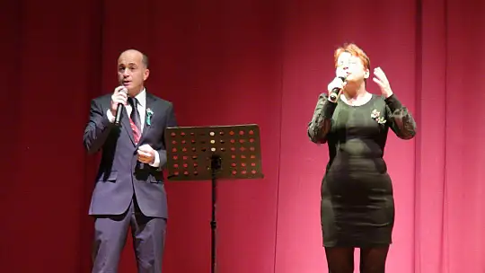 ÖĞRETMENLER GÜNÜ TÖRENLE KUTLANDI