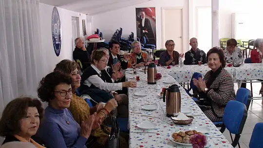 ÇYDD'DEN ÖĞRETMENLER GÜNÜ ETKİNLİĞİ