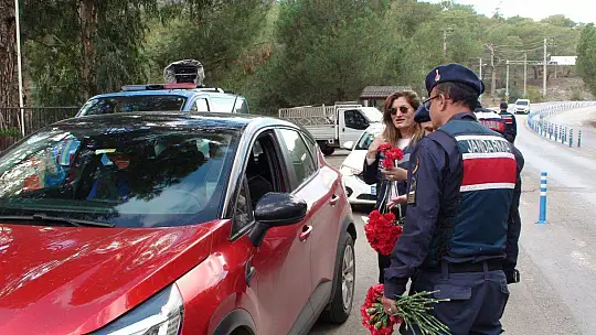 EMNİYET VE JANDARMADAN KARANFİLLİ BİLGİLENDİRME