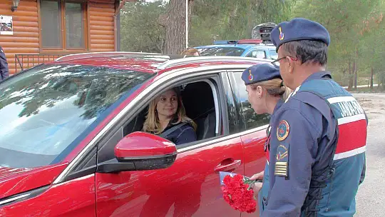 EMNİYET VE JANDARMADAN KARANFİLLİ BİLGİLENDİRME