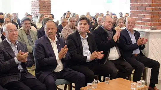 İYİ PARTİDE BAYRAK DEĞİŞİMİ