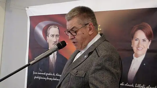 İYİ PARTİDE BAYRAK DEĞİŞİMİ