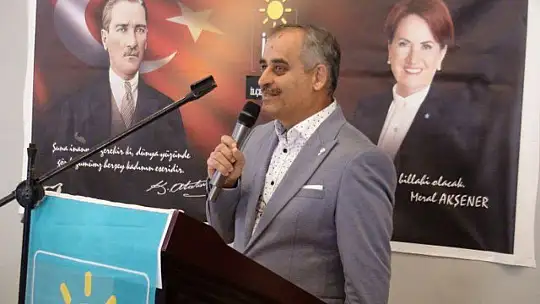 İYİ PARTİDE BAYRAK DEĞİŞİMİ