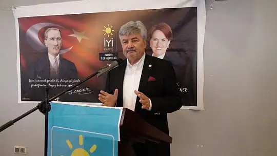 İYİ PARTİDE BAYRAK DEĞİŞİMİ