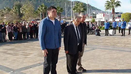 DÜNYA ENGELLİLER GÜNÜNDE ÇELENK SUNMA TÖRENİ YAPILDI