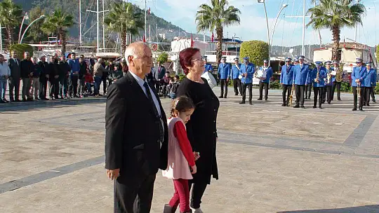 DÜNYA ENGELLİLER GÜNÜNDE ÇELENK SUNMA TÖRENİ YAPILDI