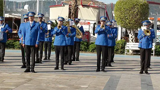 DÜNYA ENGELLİLER GÜNÜNDE ÇELENK SUNMA TÖRENİ YAPILDI