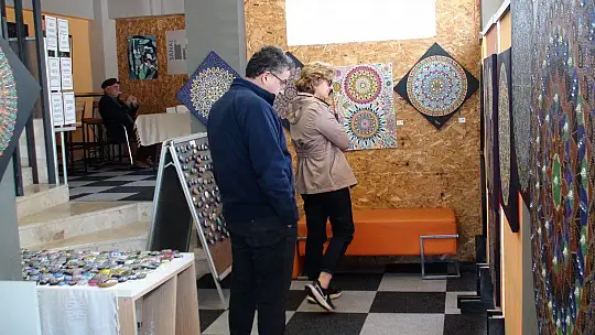 SOKAK HAYVANLARI ADINA SERGİ