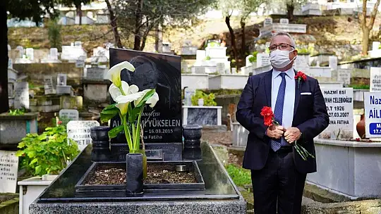 Milaslı Sanatçı Nazmi Yükselen kabri başında anıldı