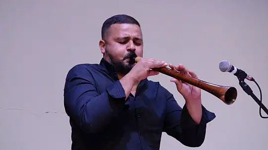 YÖRÜKLER DOYASIYA EĞLENDİ