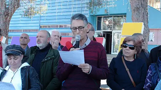 HÜKÜMETE TENCERE VE TAVA GÖSTERDİLER