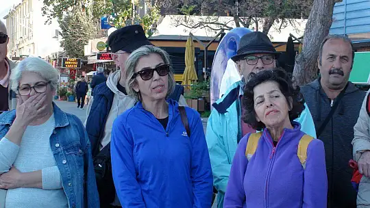 HÜKÜMETE TENCERE VE TAVA GÖSTERDİLER