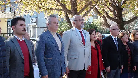 DEVRİM VE DEMOKRASİ ŞEHİTLERİ ANILDI