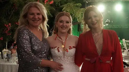 SELÇUK VE ÜLGEN AİLELERİNİN EN MUTLU GECESİ