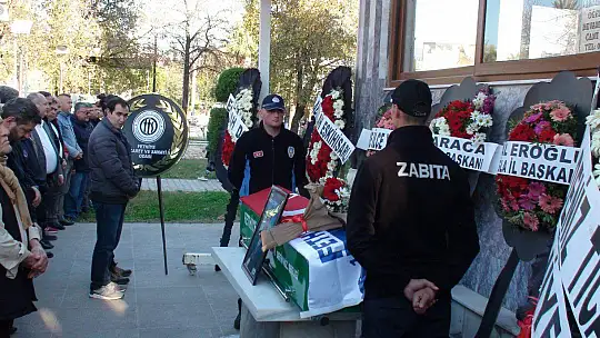 ESKİ BELEDİYE BAŞKANI KANDÖNMEZ SON YOLCULUĞUNA UĞURLANDI