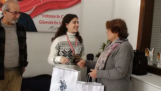 BRİÇ TURNUVASINDAN FETHİYE'YE DERECE İLE DÖNDÜLER