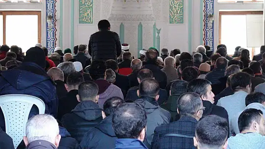 FETHİYE YENİ CAMİİ'DE DEPREMZEDELER İÇİN DUA EDİLDİ