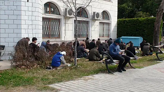 FETHİYE YENİ CAMİİ'DE DEPREMZEDELER İÇİN DUA EDİLDİ