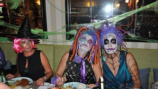 Cadılar Bayramı kutlaması renkli görüntüler oluşturdu