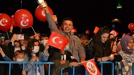 Seydikemer'de Cumhuriyet Konseri Coşkusu