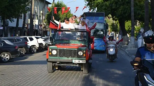 30 Ağustos Zafer Konvoyuna Coşkulu Katılım