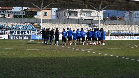 Futbolcular Galibiyet İstiyor