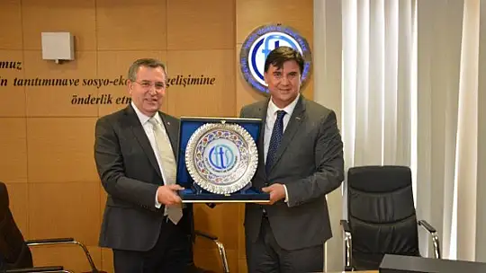 Karaca, 'Fethiye için yapılacak şeylerde siyaset olmaz'