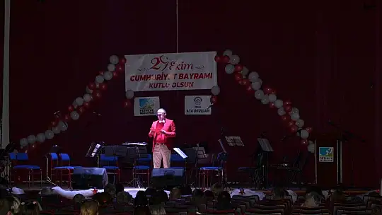 Ata okullarından Cumhuriyet Bayramı konseri