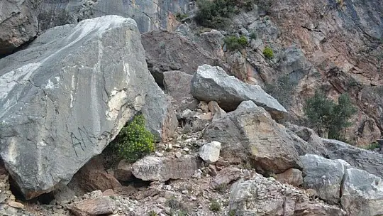 Muhtar Karaburun yetkililerden yardım istedi
