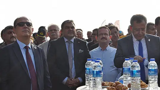 HAVA OYUNLARI FESTİVALİ RENKLİ GÖSTERİLERE EV SAHİPLİĞİ YAPIYOR