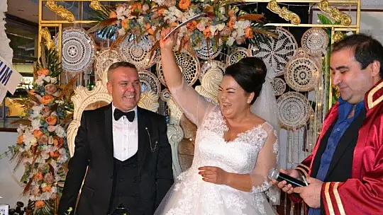 Meltem Avcılık İle Hakan Yıldırım Rüya Gibi Bir Düğünle Dünya Evine Girdi