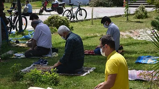 Fethiye camilerinde yağmur duası yapıldı