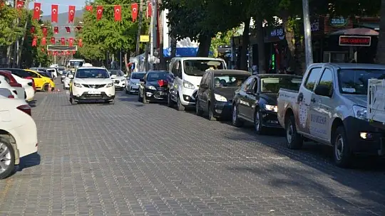 30 Ağustos Zafer Konvoyuna Coşkulu Katılım