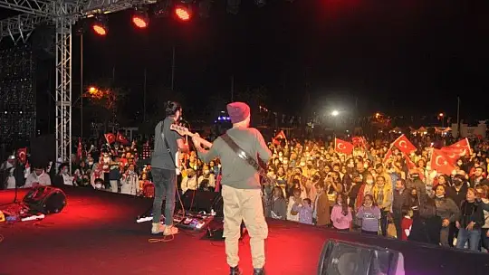 C'NB ve COVERMAN'den Cumhuriyet konseri