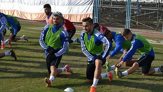 Futbolcular Galibiyet İstiyor