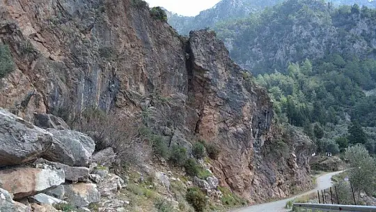 Muhtar Karaburun yetkililerden yardım istedi