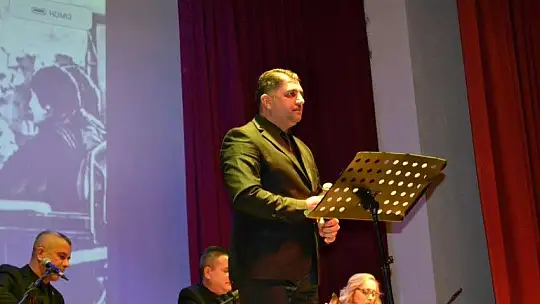 Türküleri Atatürk için Söylediler