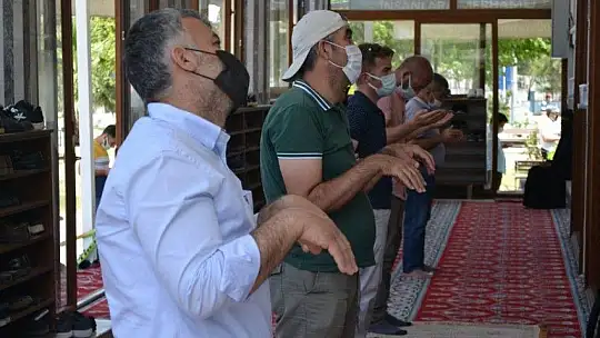 Fethiye camilerinde yağmur duası yapıldı