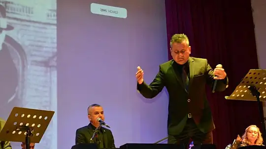 Türküleri Atatürk için Söylediler