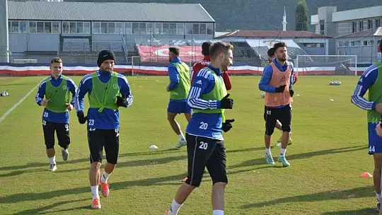 Futbolcular Galibiyet İstiyor