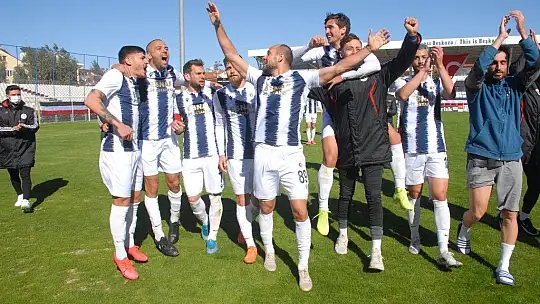 Kaptan Anıl, arkadaşına 'Kart görme' diye bağırdı