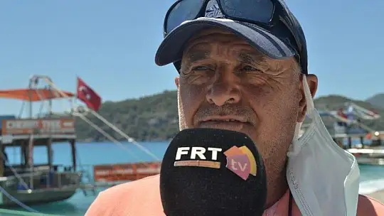 Turistler denizin tadını çıkardı