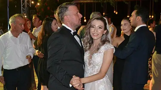 Ali Fatih Çoban rüya gibi bir düğünle dünya evine girdi