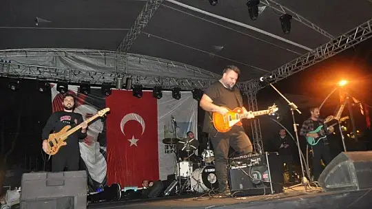 C'NB ve COVERMAN'den Cumhuriyet konseri