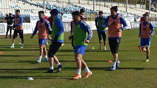 Futbolcular Galibiyet İstiyor