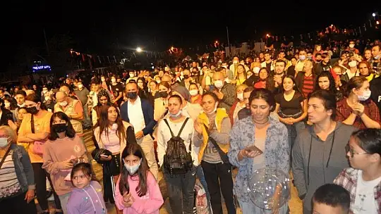 C'NB ve COVERMAN'den Cumhuriyet konseri